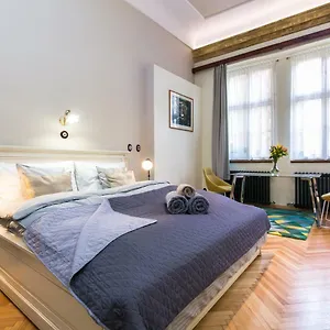 Nebovidy I - Historic Centre - Terrace - Air Conditioning Apartment